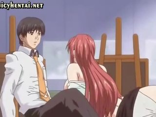 Anime raudonplaukiai su masinis krūtys